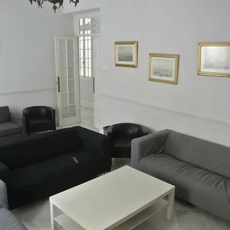 Pensión Santa Paula *